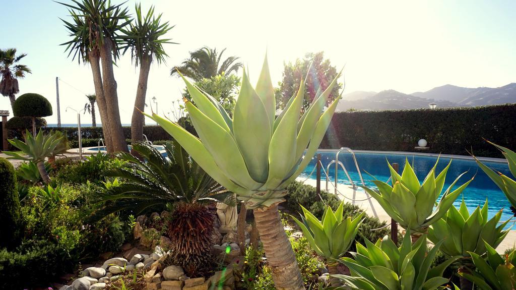 Apartamentos StarNerja en Stella Maris Rum bild